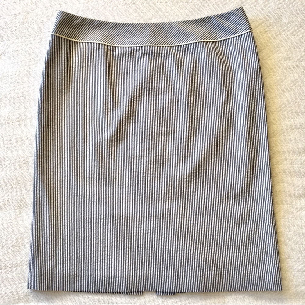 Tahari Seersucker Pencil Skirt - Blue/white sz 10